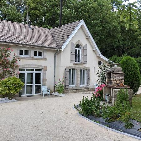Au 157 - Locations Contrexeville Luaran gambar