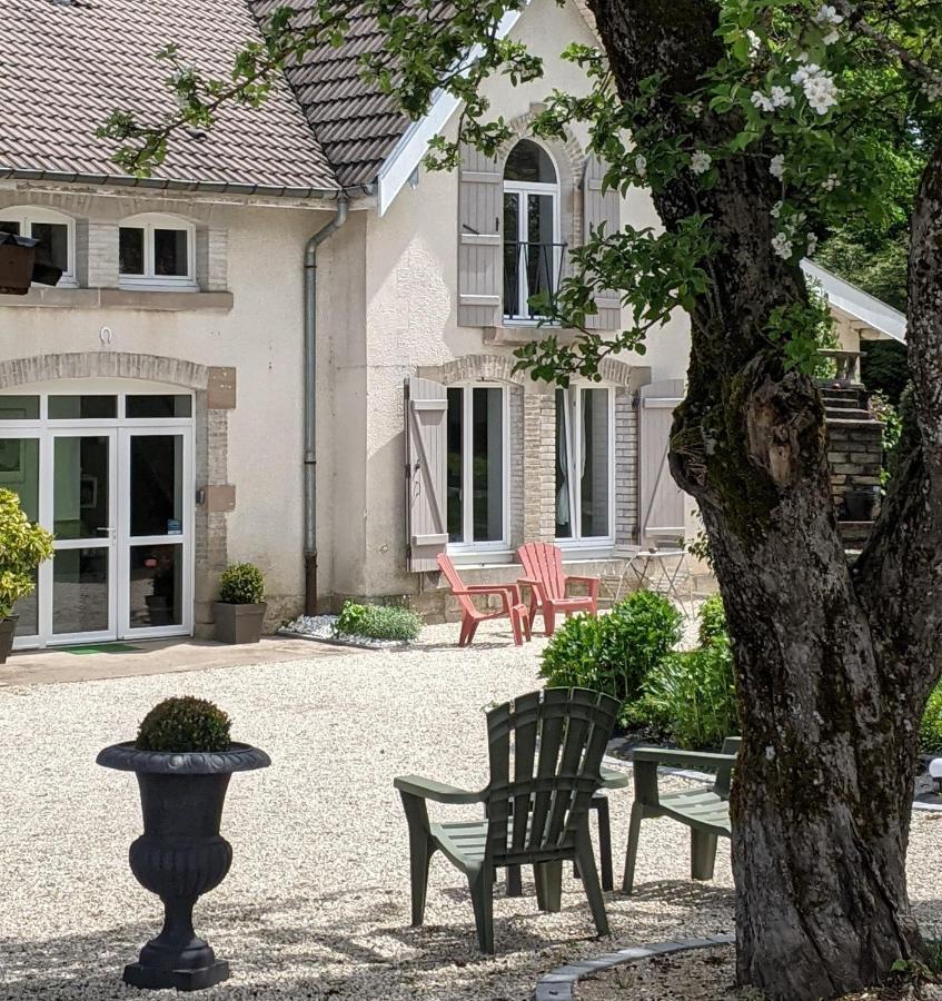 Au 157 - Locations Contrexeville Luaran gambar